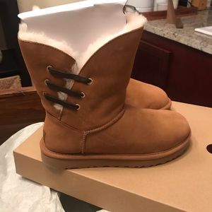 New- Ugg boots